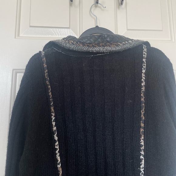 Vintage Monroe & Main Quilted Faux Leather Trim animal print Cardigan Jacket - Picture 9 of 16